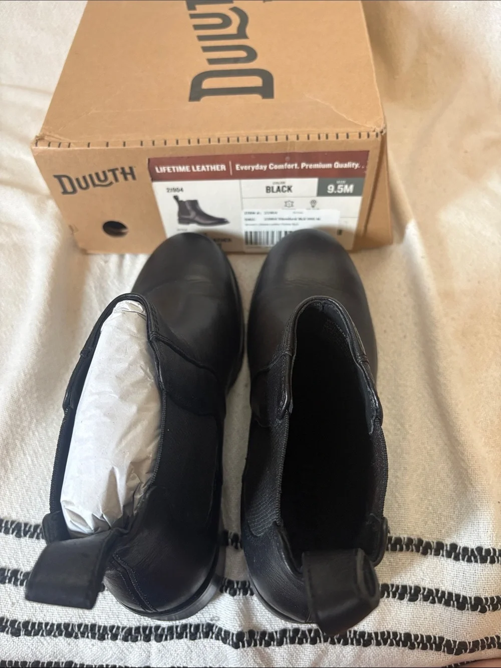 Duluth Trading Co Black Leather Chelsea Ankle Boots